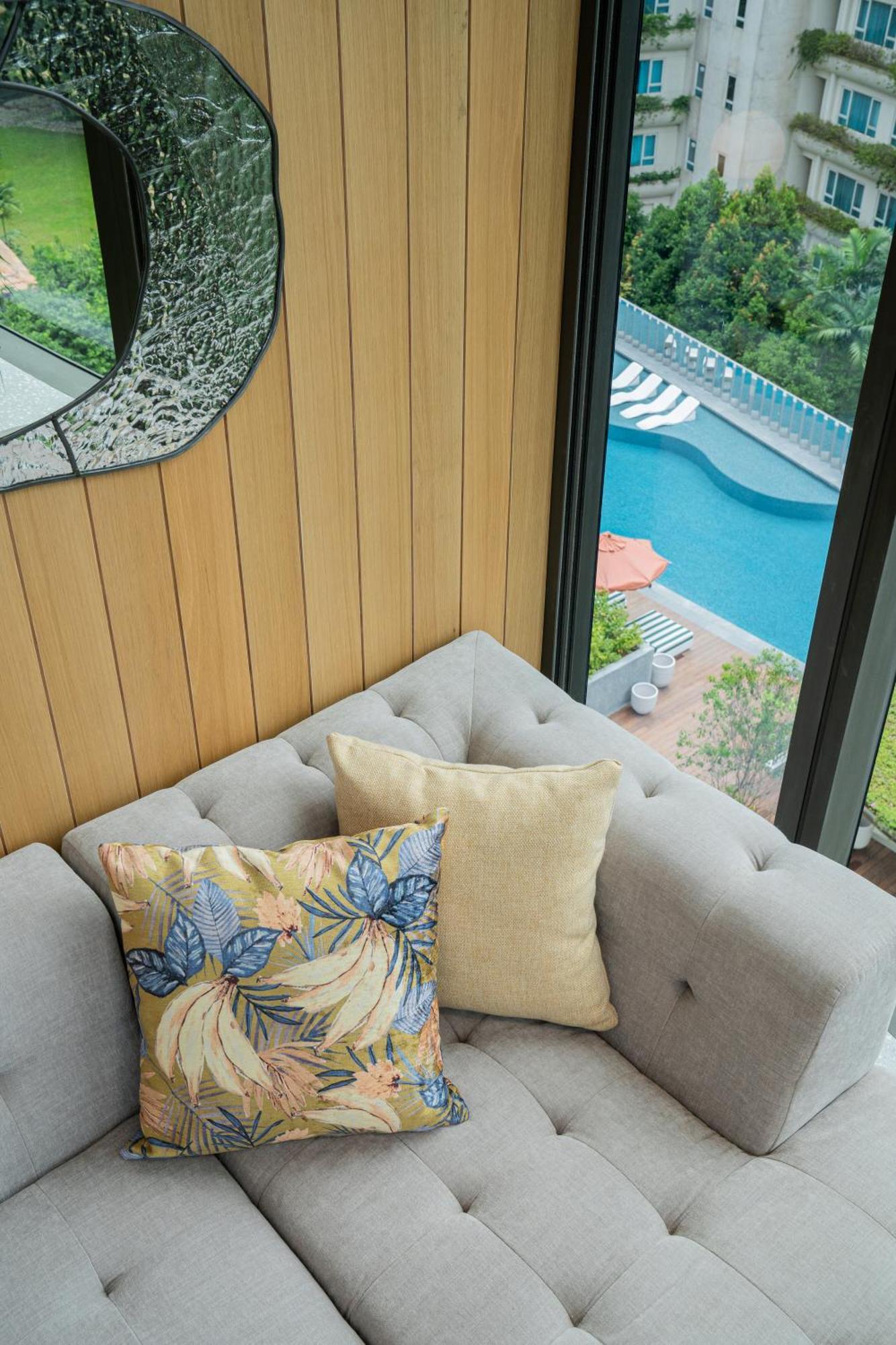 The Standard, Singapura Luaran gambar