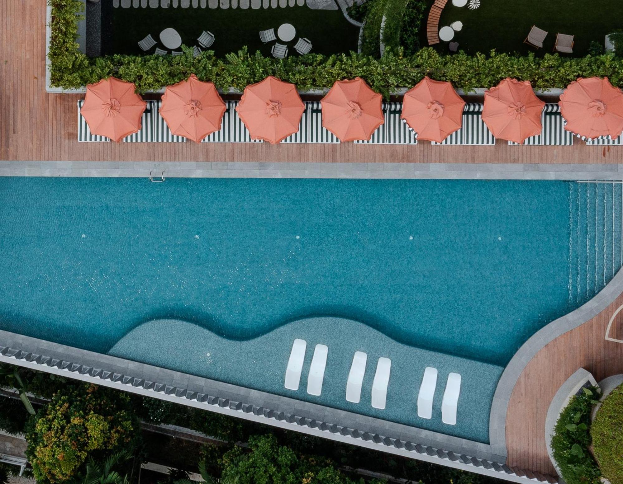 The Standard, Singapura Luaran gambar